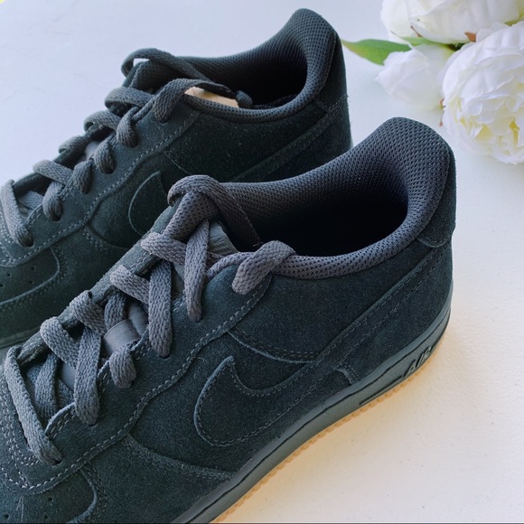 Nike Air Force 1 Prem Black Suede NWT - Picture 8 of 9